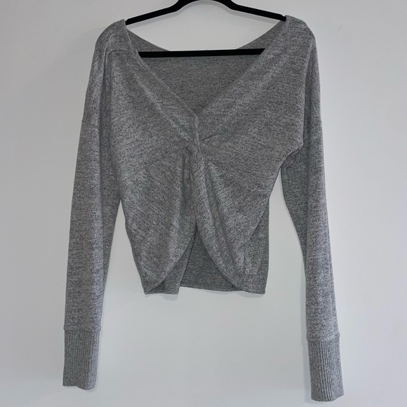 Abercrombie & Fitch - Low Back Long Sleeve Sweater (Heather Grey) - Picture 1 of 3